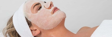 Klassische Gesichtsbehandlung Maske Mandarin Spa.
