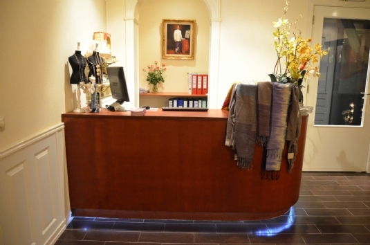 Empfangsbereich des Mandarin Spa Uden, Niederlande. (1)