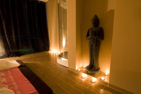 Massageraum 'Lombok' Mandarin Spa Uden, Niederlande. (2)