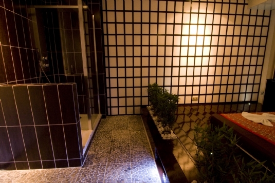 Massageraum 'Khao Kho' Mandarin Spa Uden, Niederlande. (1)
